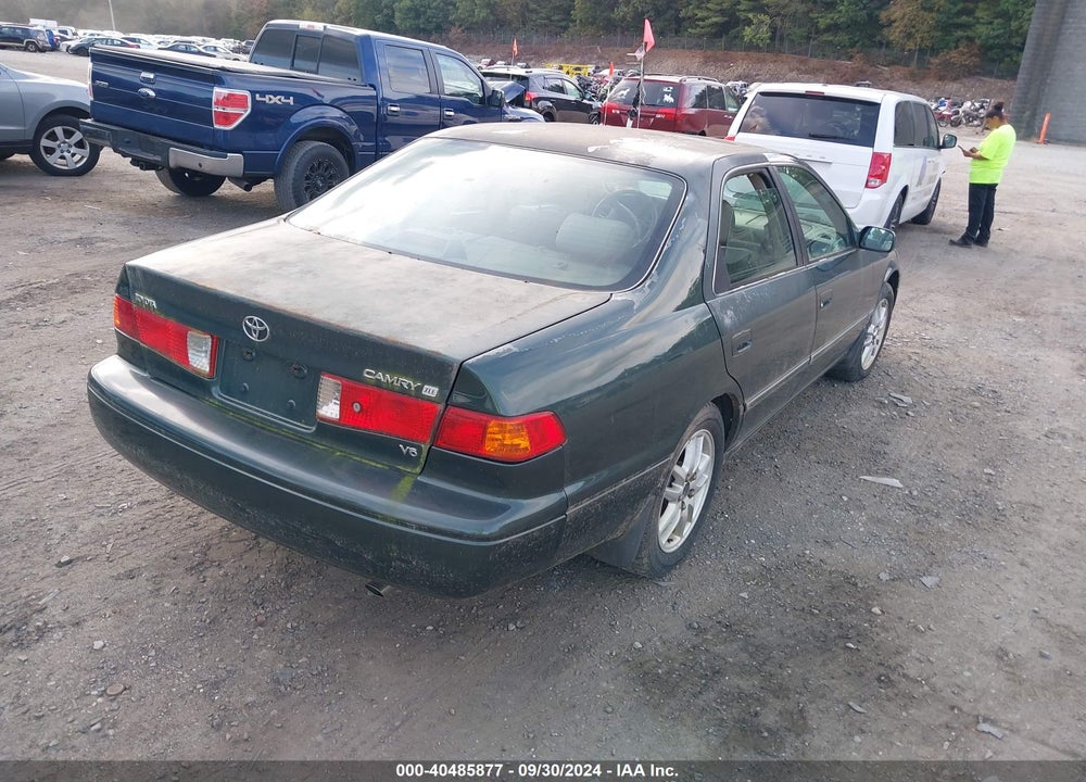 2000 TOYOTA CAMRY XLE V6 VIN: 4T1BF28K6YU947519