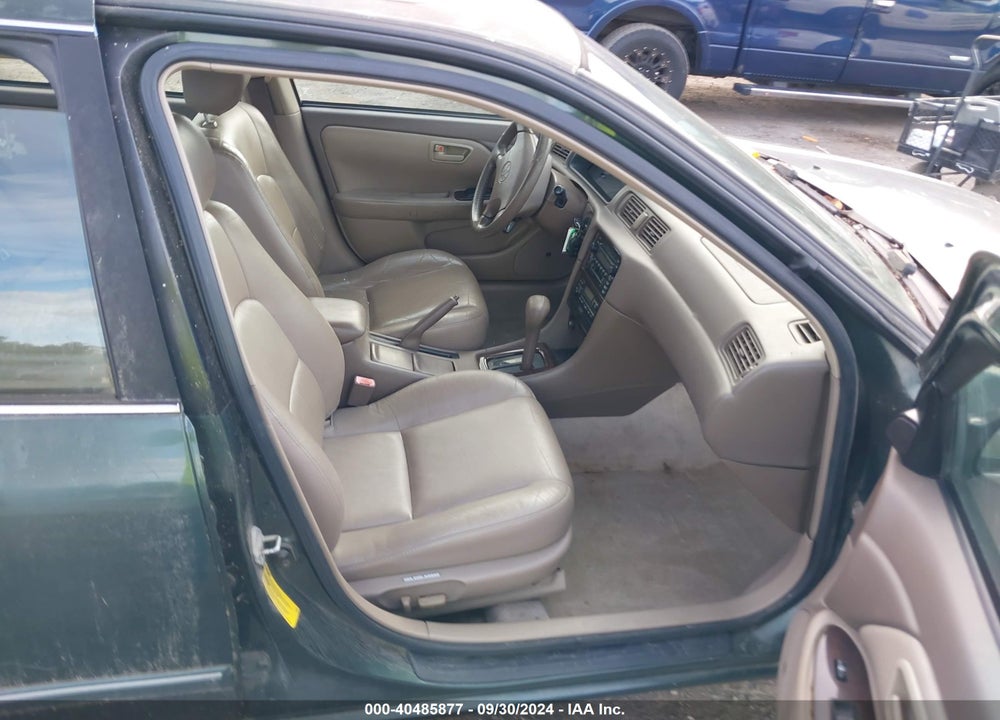 2000 TOYOTA CAMRY XLE V6 VIN: 4T1BF28K6YU947519