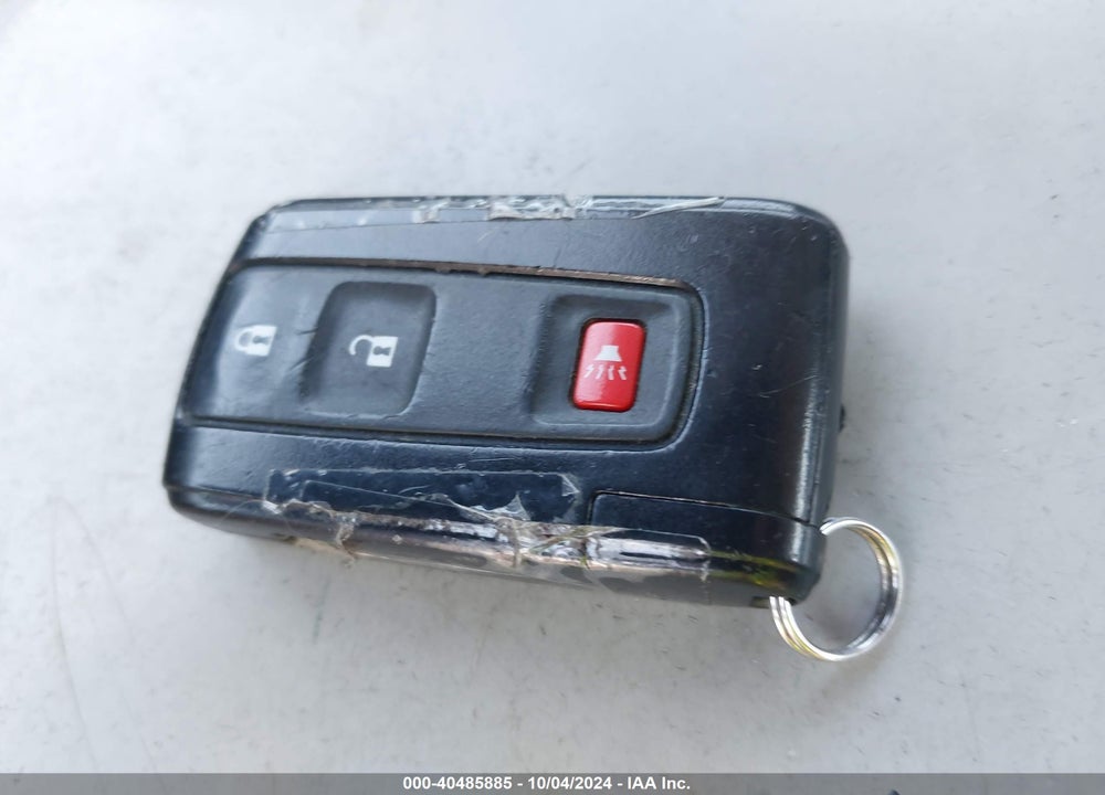 2005 TOYOTA PRIUS VIN: JTDKB20U557037481