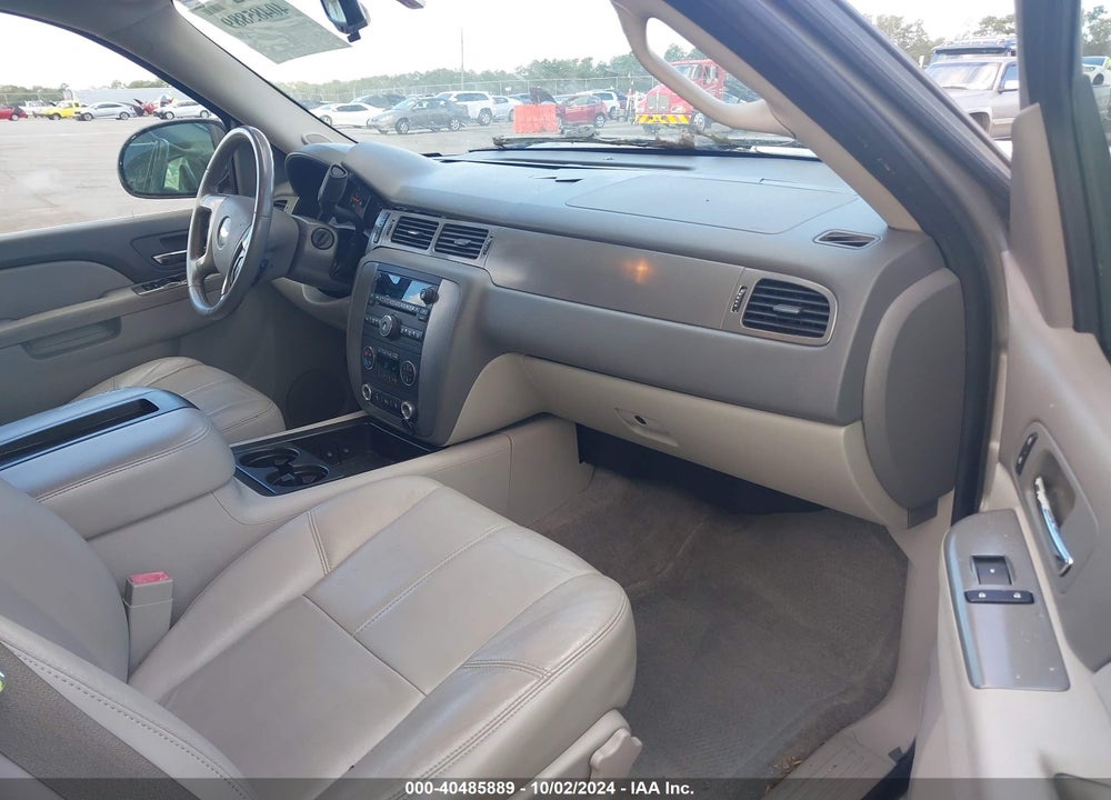 2010 CHEVROLET TAHOE LT VIN: 1GNUCBE04AR158357