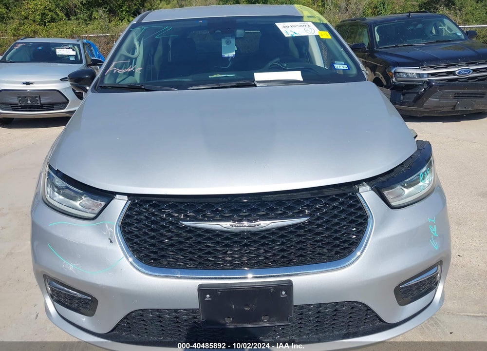2024 CHRYSLER PACIFICA TOURING L VIN: 2C4RC1BG2RR195407