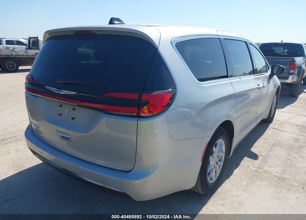 2024 CHRYSLER PACIFICA TOURING L VIN: 2C4RC1BG2RR195407