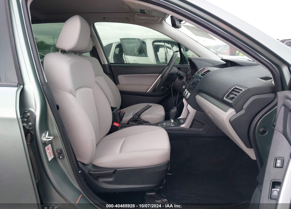 2017 SUBARU FORESTER 2.5I PREMIUM VIN: JF2SJADCXHH421898