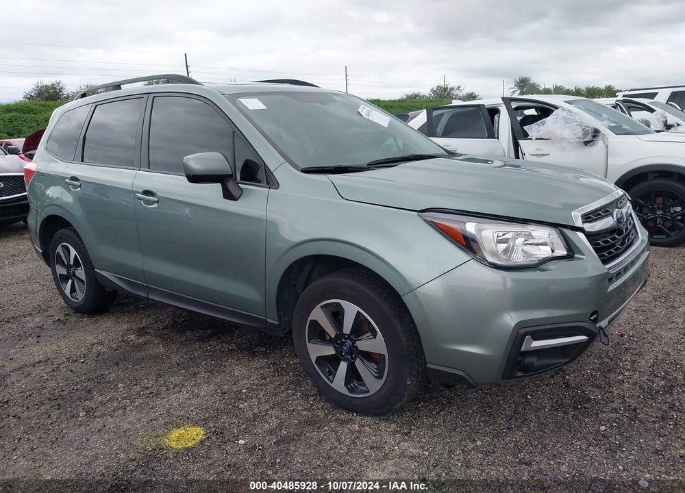 2017 SUBARU FORESTER 2.5I PREMIUM VIN: JF2SJADCXHH421898