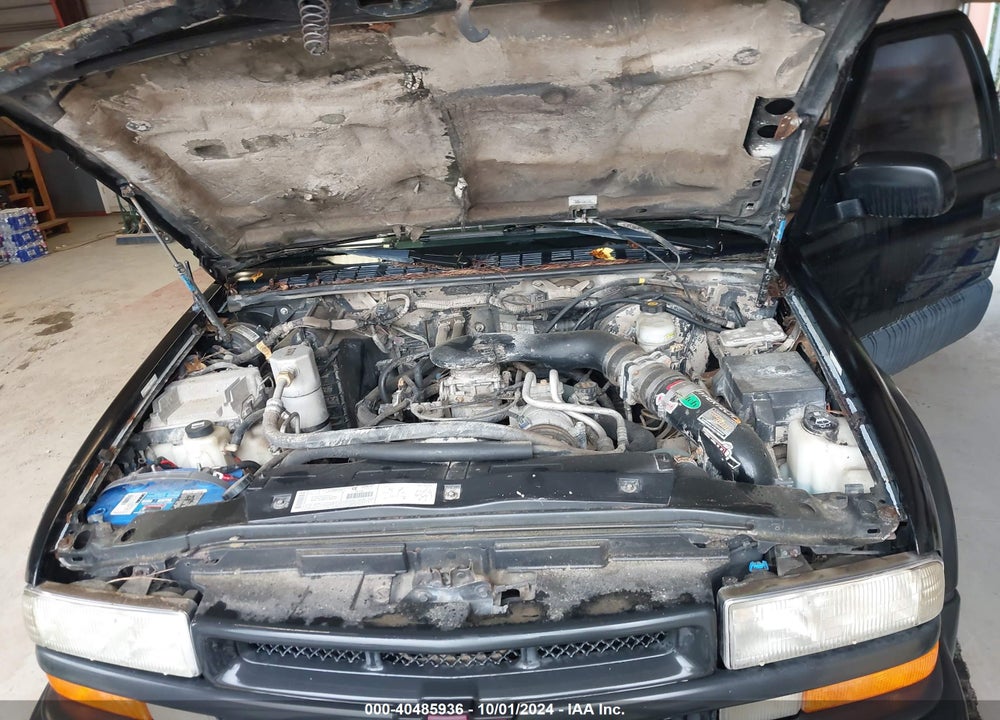 2003 CHEVROLET S-10 LS VIN: 1GCCT19X438119623