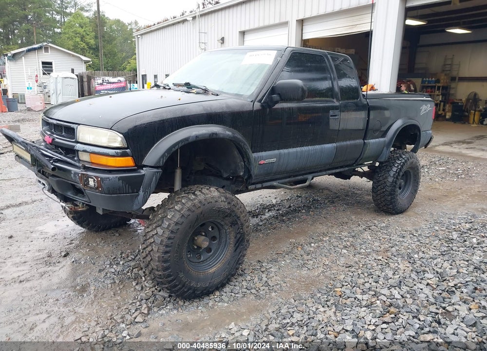 2003 CHEVROLET S-10 LS VIN: 1GCCT19X438119623