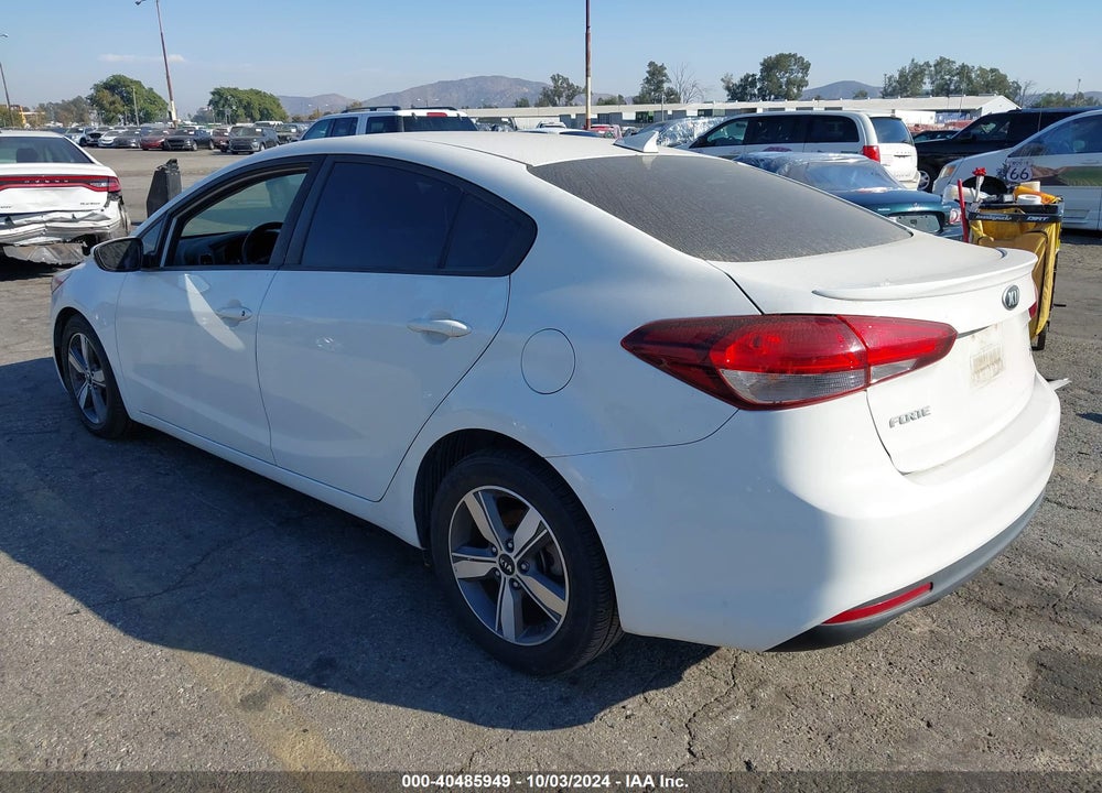 2018 KIA FORTE S VIN: 3KPFL4A75JE275652