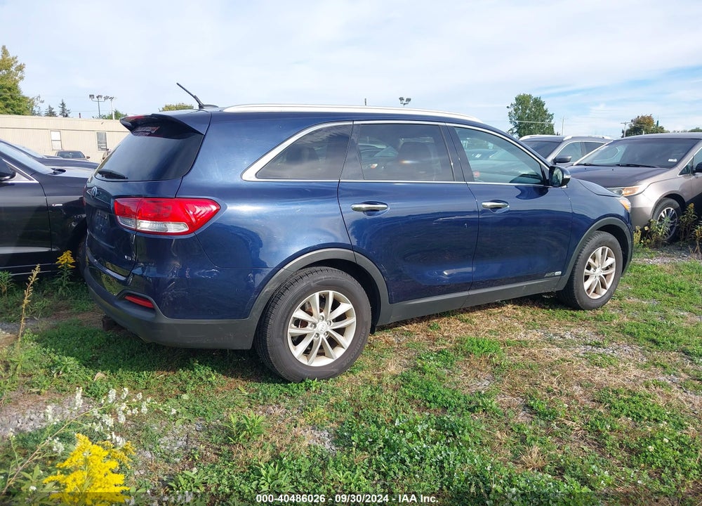 2017 KIA SORENTO 3.3L LX VIN: 5XYPGDA5XHG319486
