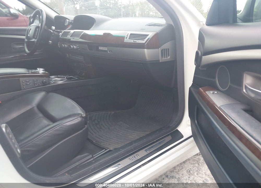 2007 BMW 750LI VIN: WBAHN83527DT73308