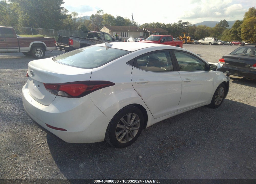2015 HYUNDAI ELANTRA SE VIN: 5NPDH4AEXFH555934