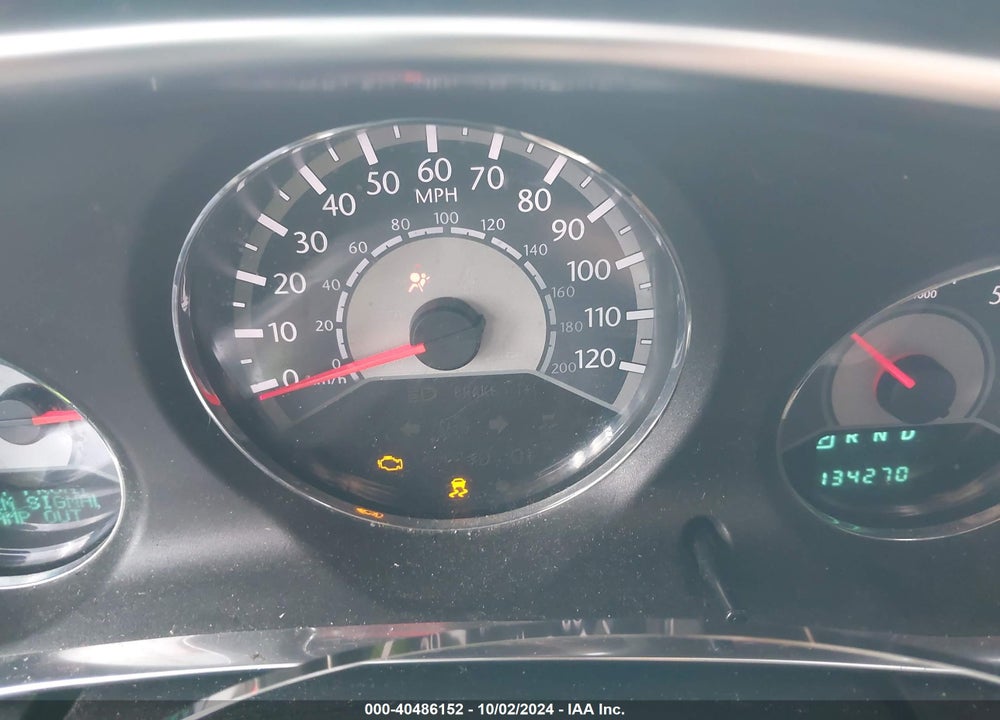 2011 CHRYSLER 200 TOURING VIN: 1C3BC1FBXBN619102