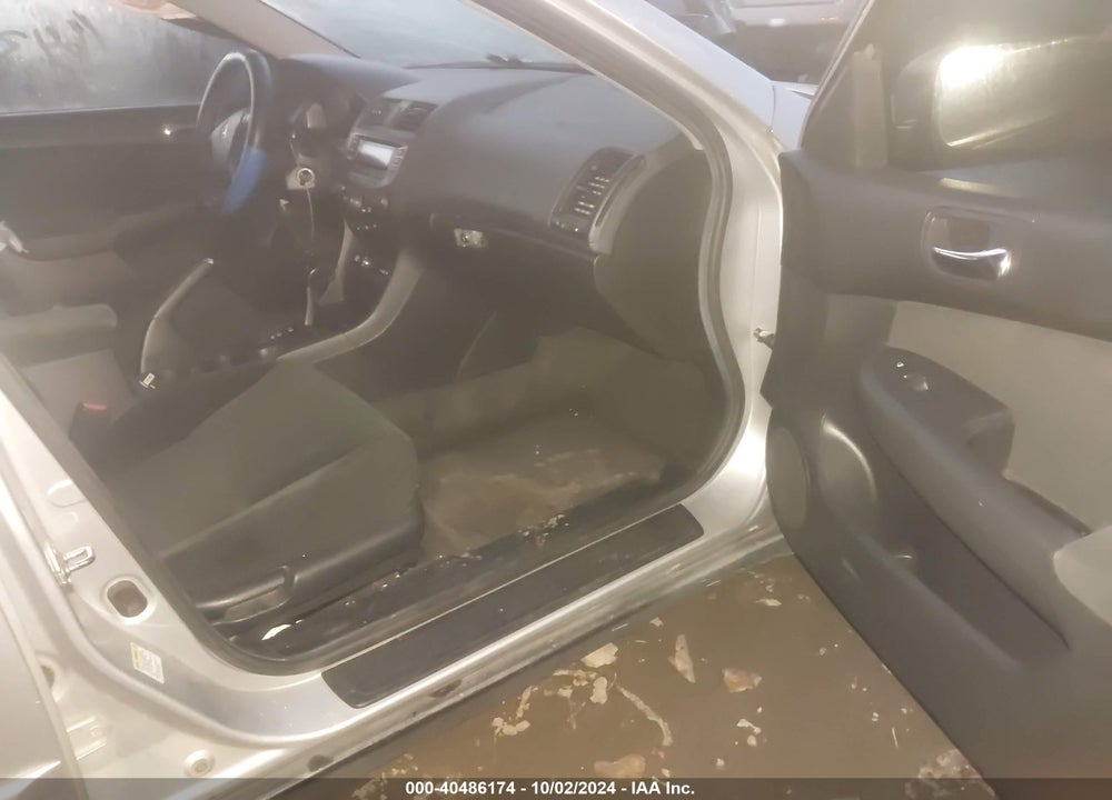 2007 HONDA ACCORD 2.4 LX VIN: 1HGCM564X7A105241