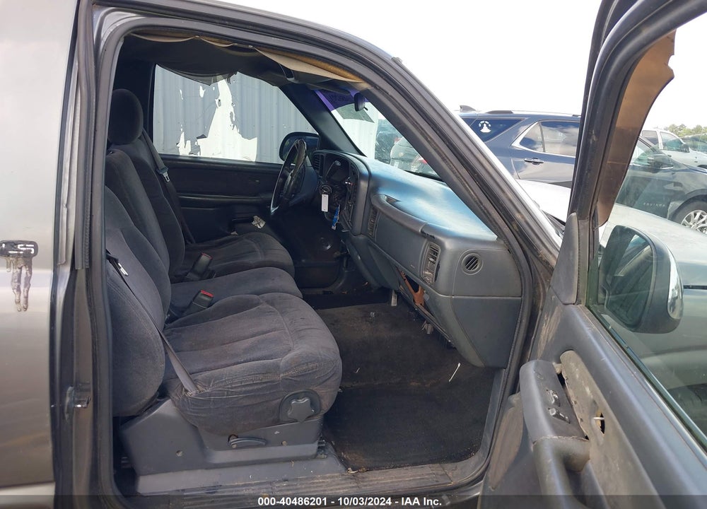 2000 CHEVROLET SILVERADO 1500 LS VIN: 1GCEC14T2YZ183545