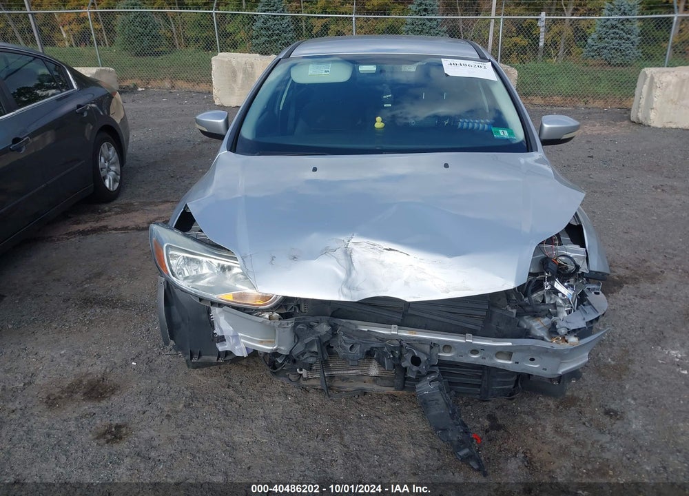 2014 FORD FOCUS SE VIN: 1FADP3F24EL128406