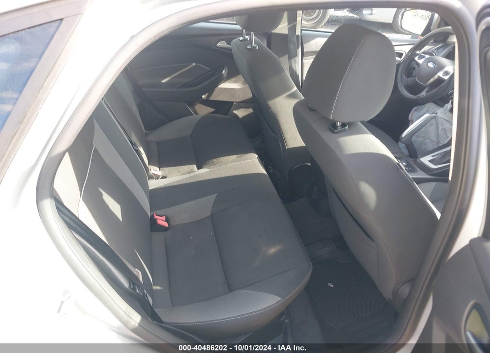 2014 FORD FOCUS SE VIN: 1FADP3F24EL128406