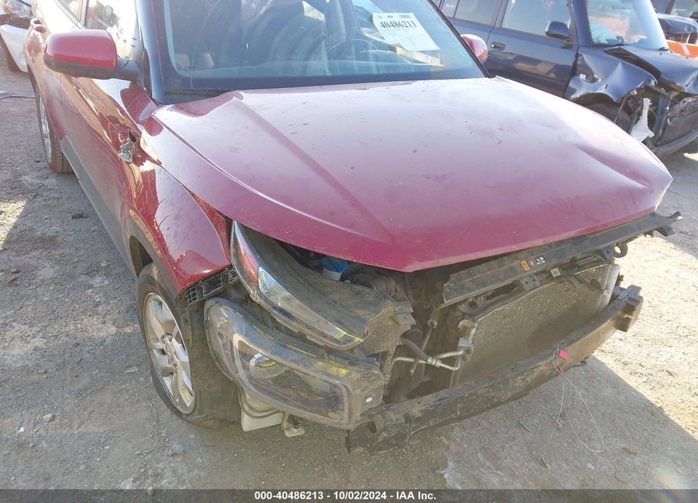 2021 HYUNDAI VENUE SE VIN: KMHRB8A38MU070381
