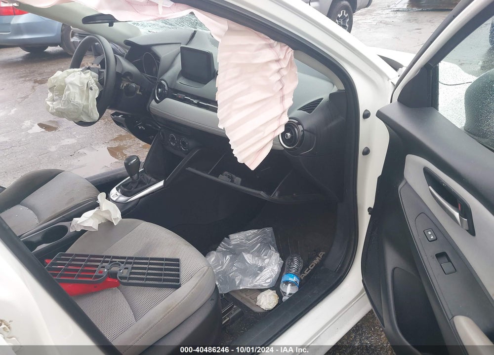2020 TOYOTA YARIS LE VIN: 3MYDLBJV3LY701559