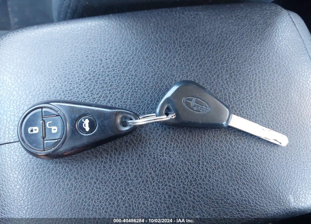 2011 SUBARU IMPREZA 2.5I PREMIUM VIN: JF1GH6B69BH812452