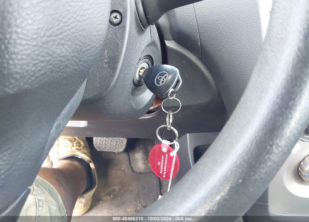 2010 TOYOTA YARIS VIN: JTDBT4K35A1393620