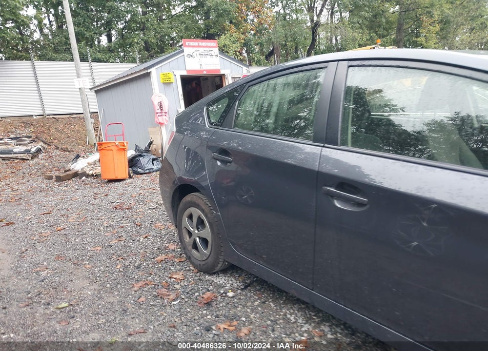 2015 TOYOTA PRIUS TWO VIN: JTDKN3DU1F1886227