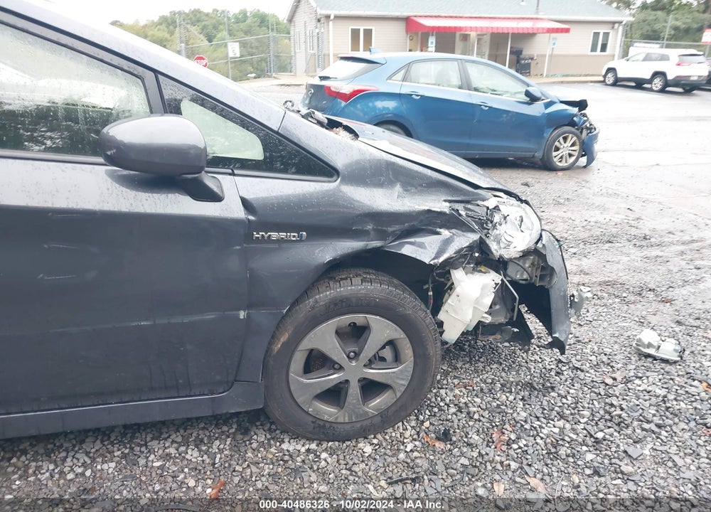 2015 TOYOTA PRIUS TWO VIN: JTDKN3DU1F1886227