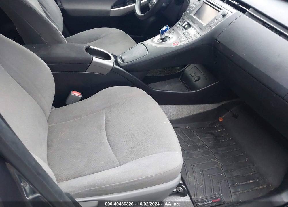2015 TOYOTA PRIUS TWO VIN: JTDKN3DU1F1886227