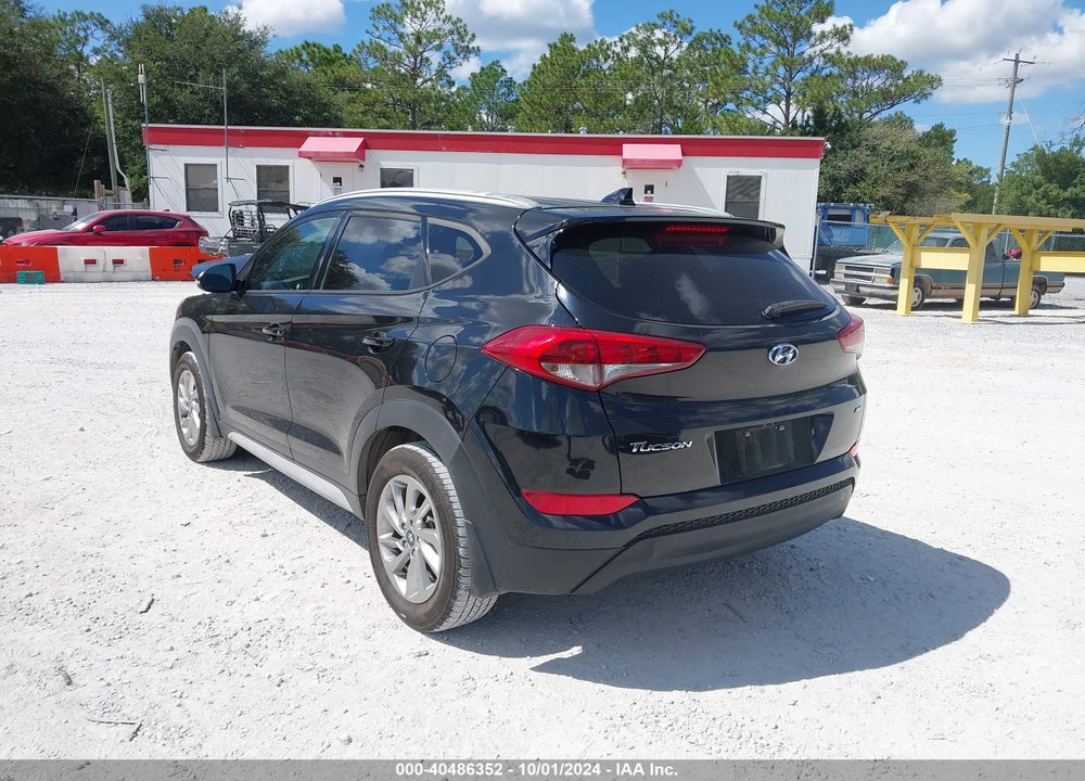 2017 HYUNDAI TUCSON SE PLUS VIN: KM8J3CA46HU407464