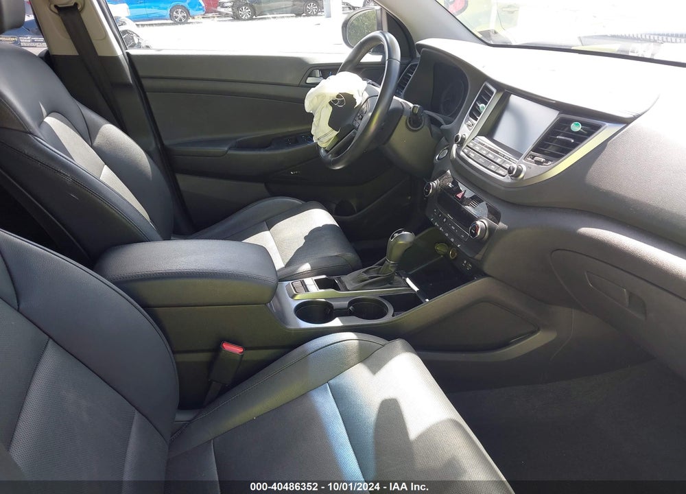 2017 HYUNDAI TUCSON SE PLUS VIN: KM8J3CA46HU407464