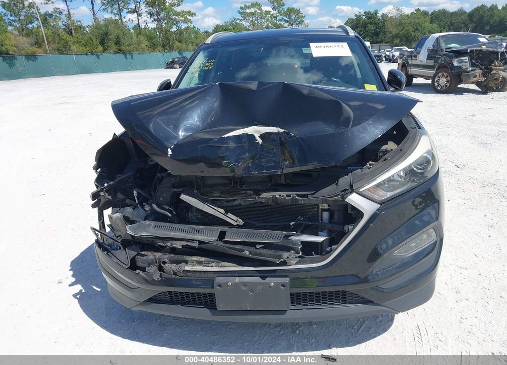 2017 HYUNDAI TUCSON SE PLUS VIN: KM8J3CA46HU407464