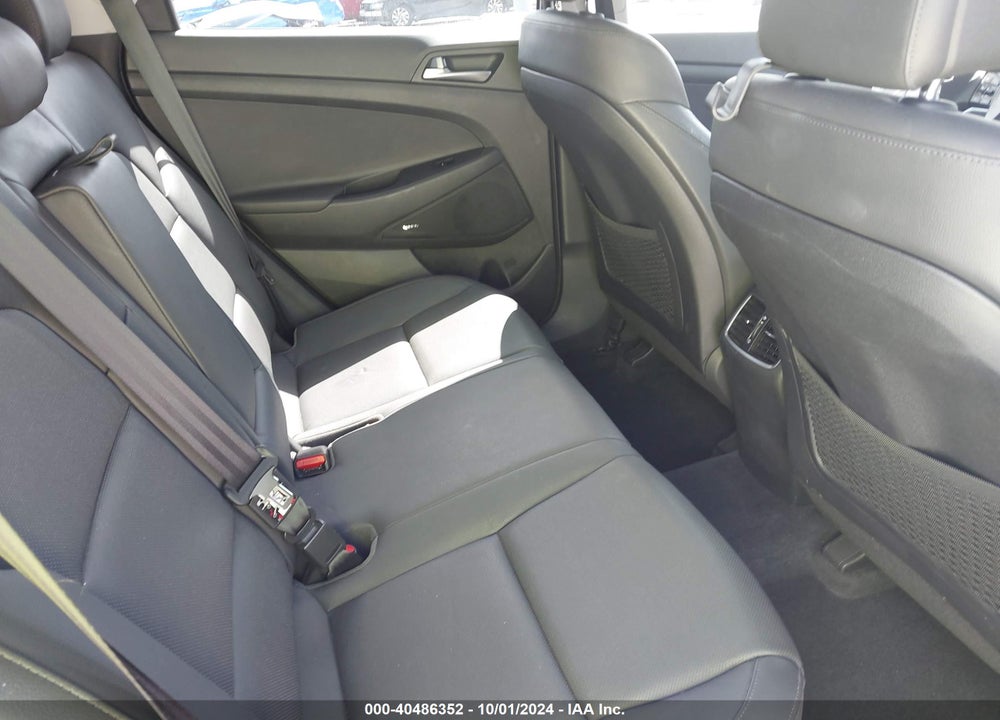 2017 HYUNDAI TUCSON SE PLUS VIN: KM8J3CA46HU407464