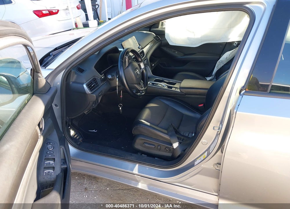 2018 HONDA ACCORD SPORT 2.0T VIN: 1HGCV2F34JA050585