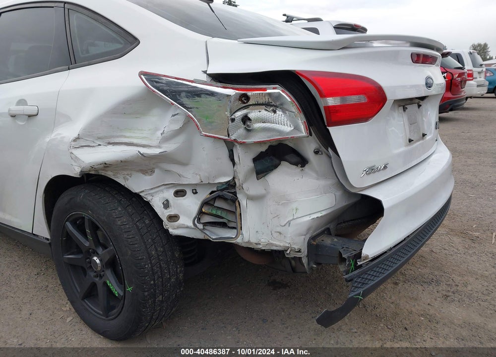 2017 FORD FOCUS SE VIN: 1FADP3F28HL224026