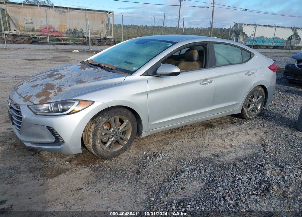 2018 HYUNDAI ELANTRA SEL VIN: 5NPD84LF5JH370639