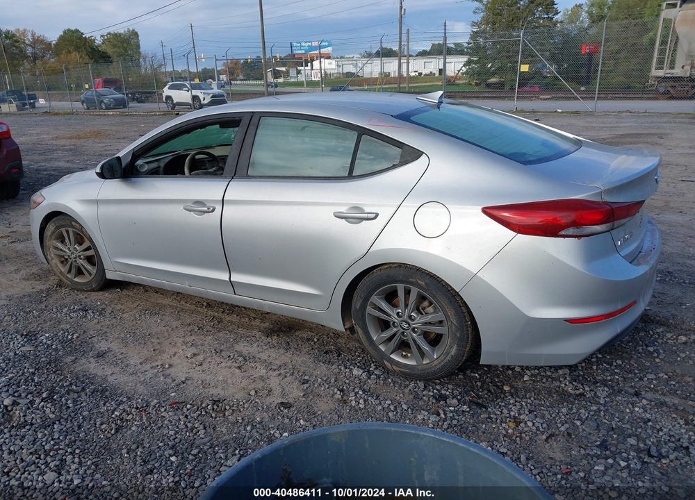 2018 HYUNDAI ELANTRA SEL VIN: 5NPD84LF5JH370639