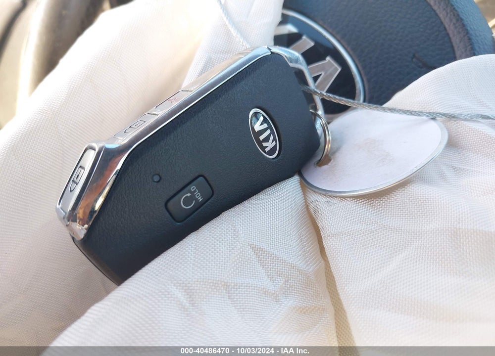 2021 KIA SELTOS EX VIN: KNDERCAA9M7170052