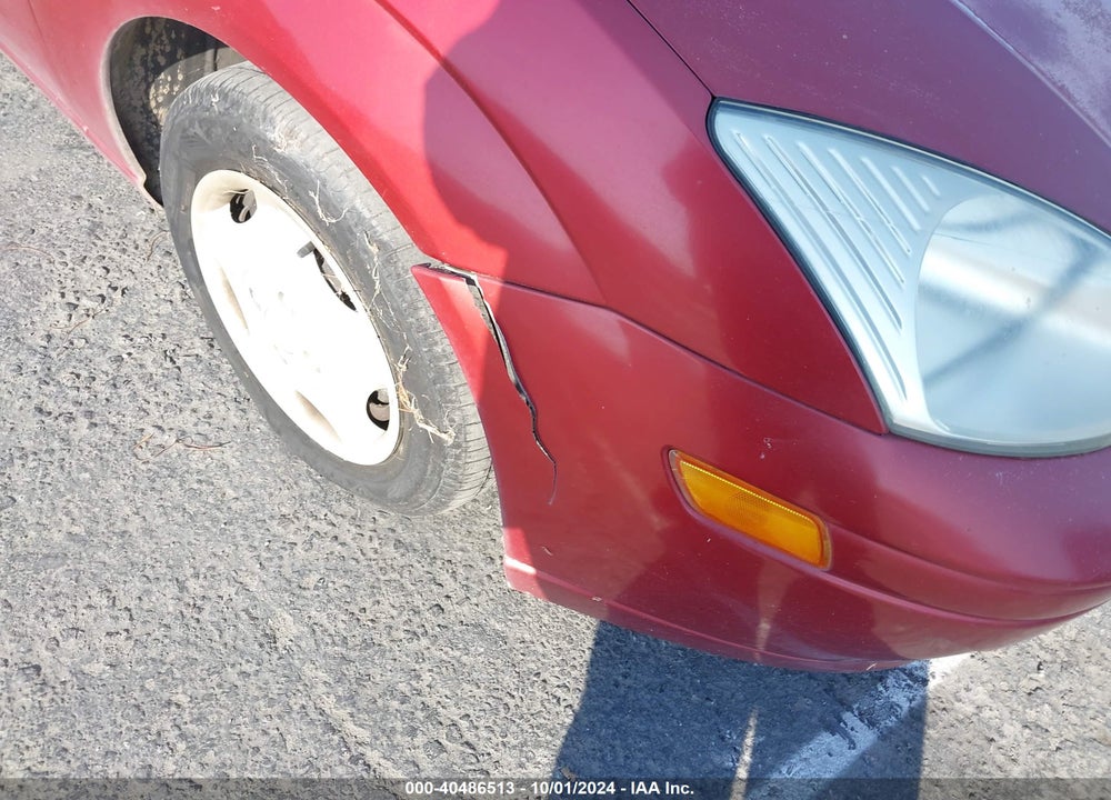 2001 FORD FOCUS LX VIN: 1FAFP33P31W360514