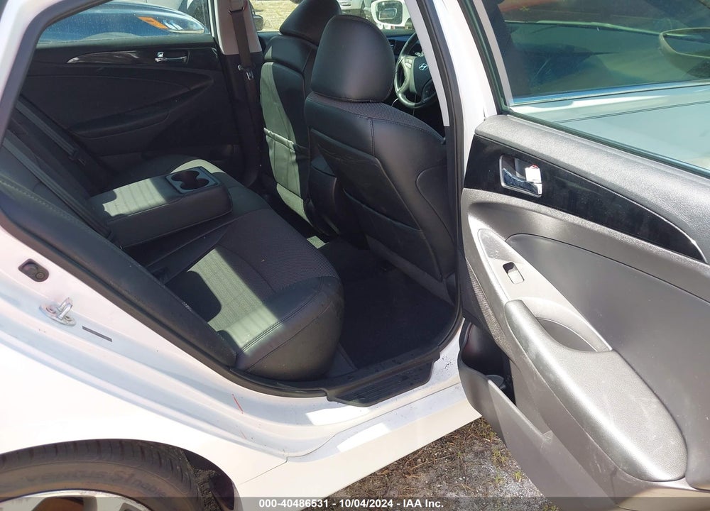 2014 HYUNDAI SONATA SE VIN: 5NPEC4AC7EH865085
