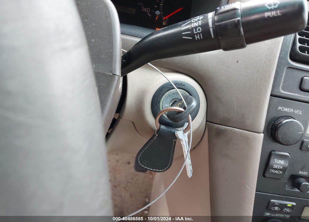 1998 LEXUS ES 300 VIN: JT8BF28G2W5050123