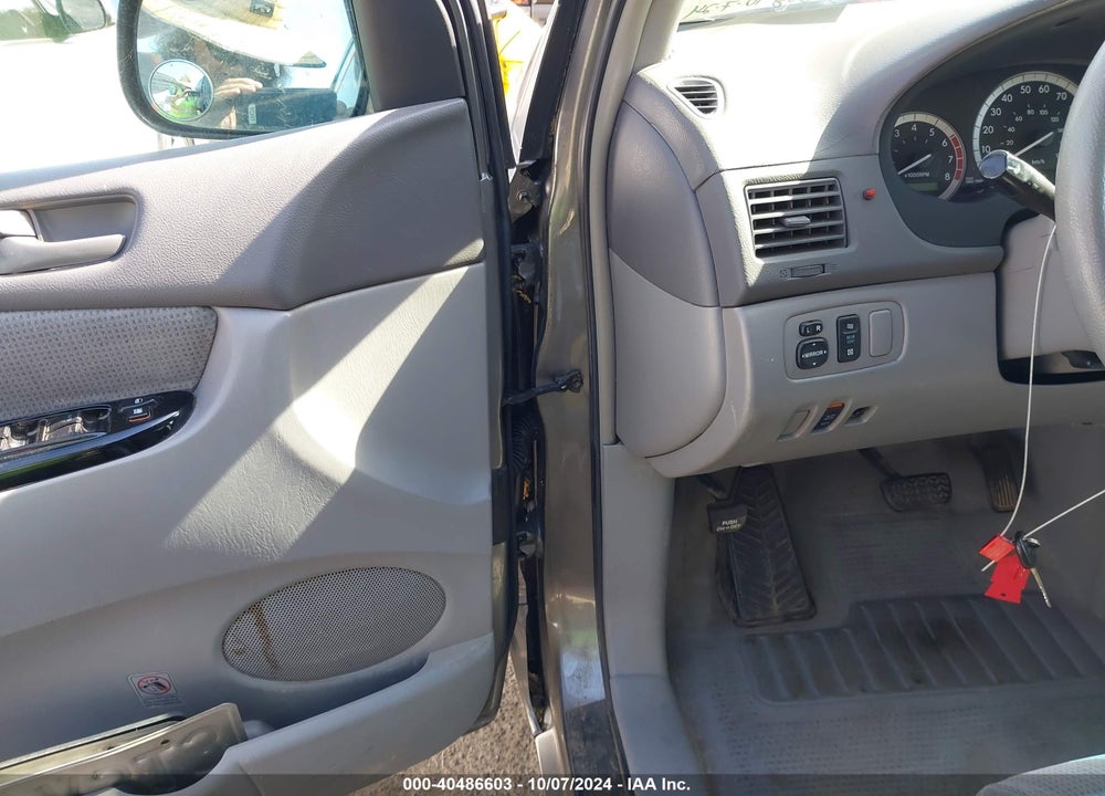 2004 TOYOTA SIENNA LE VIN: 5TDZA23C34S165582