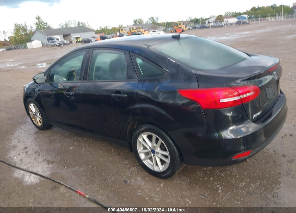 2015 FORD FOCUS SE VIN: 1FADP3F25FL291227