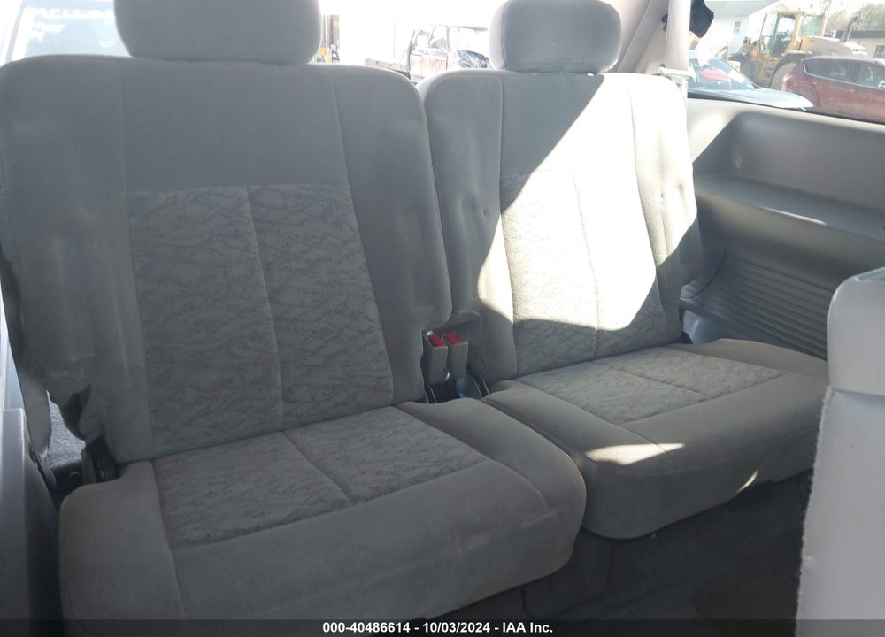 2005 GMC ENVOY XL SLE VIN: 1GKET16S756206128