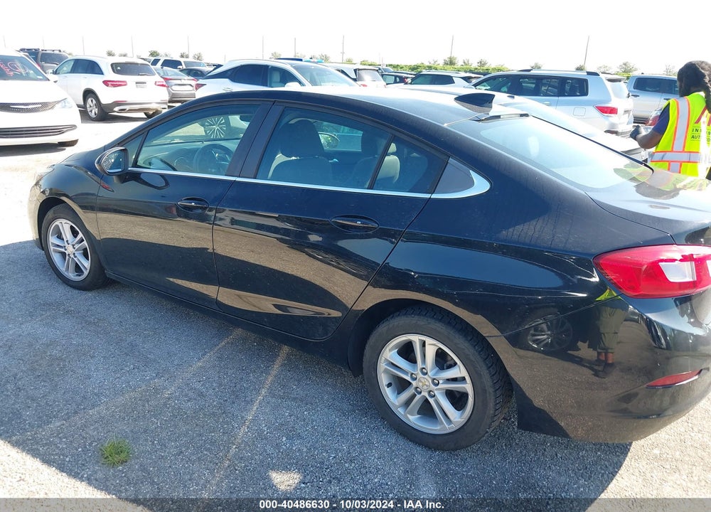 2018 CHEVROLET CRUZE LT AUTO VIN: 1G1BE5SM2J7223410