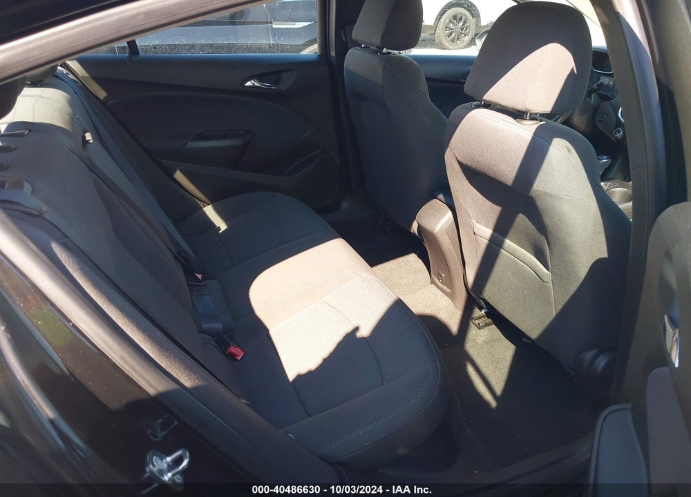2018 CHEVROLET CRUZE LT AUTO VIN: 1G1BE5SM2J7223410