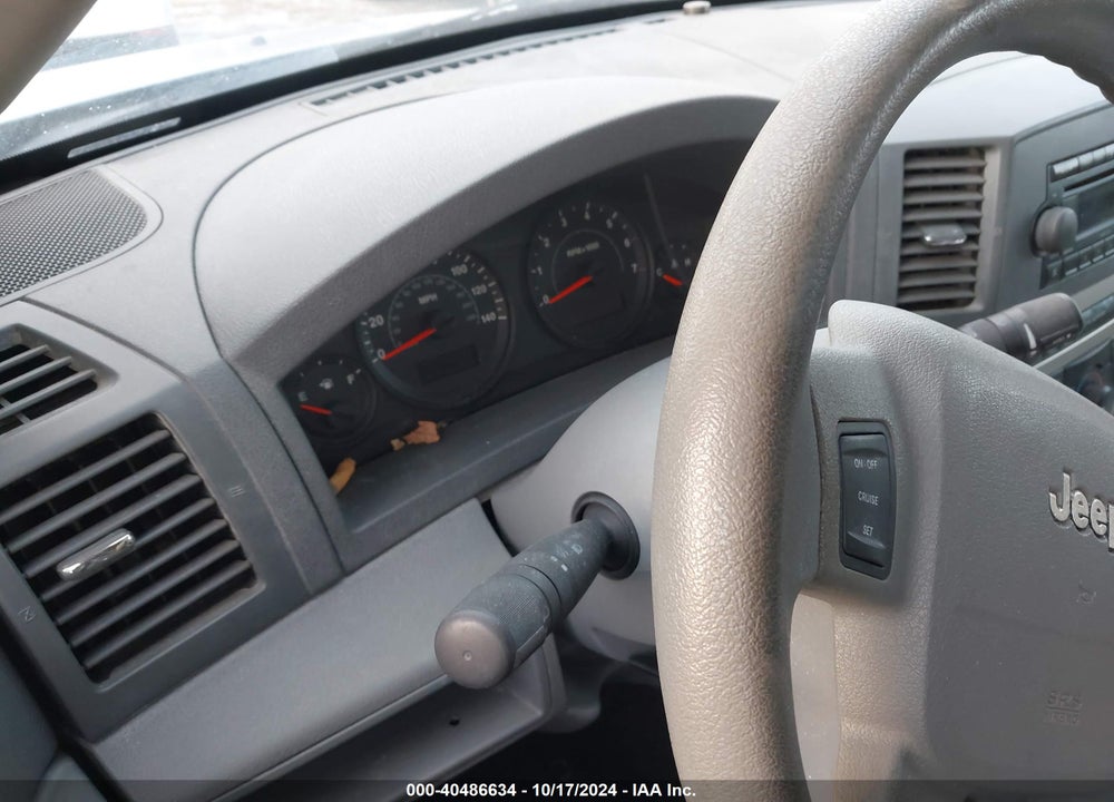 2005 JEEP GRAND CHEROKEE LAREDO VIN: 1J8HS48N25C563232