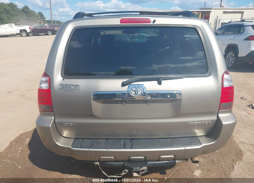 2008 TOYOTA 4RUNNER SR5 V6 VIN: JTEZU14R68K007685