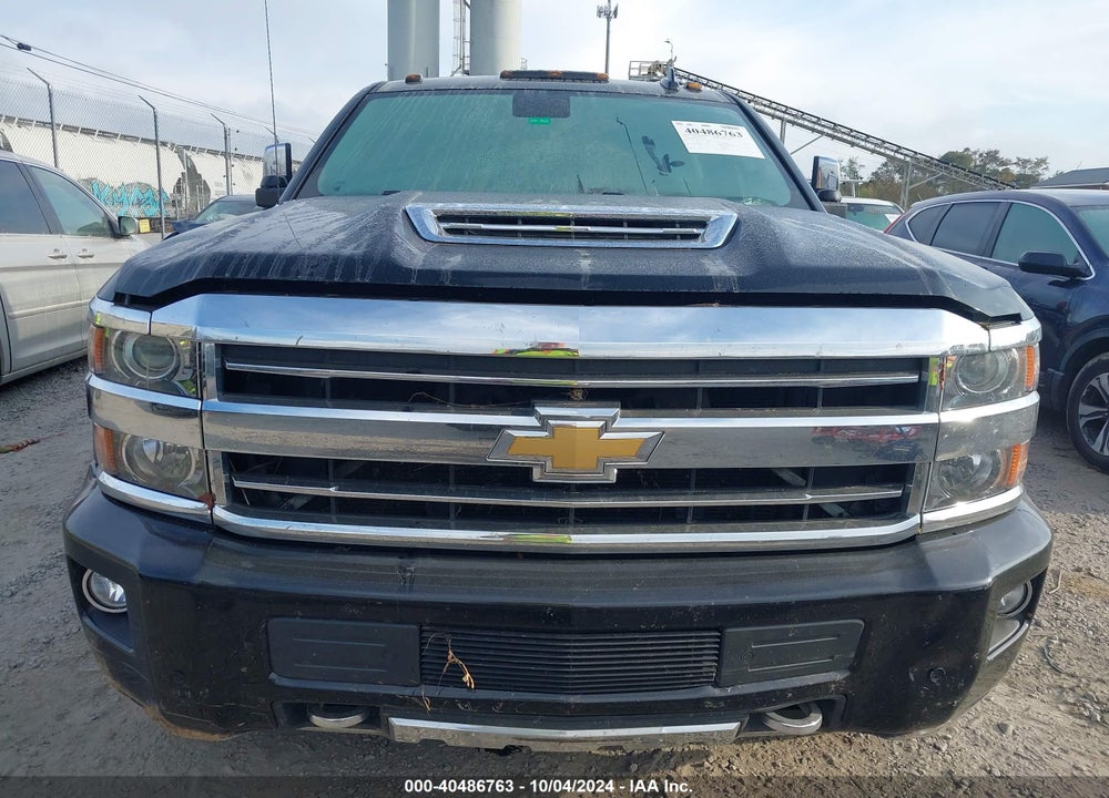 2018 CHEVROLET SILVERADO 3500HD HIGH COUNTRY VIN: 1GC4K1EY2JF240357