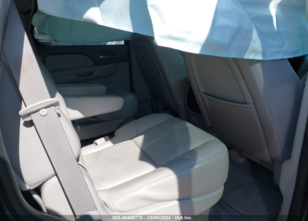 2011 CHEVROLET TAHOE LT VIN: 1GNSKBE00BR270875