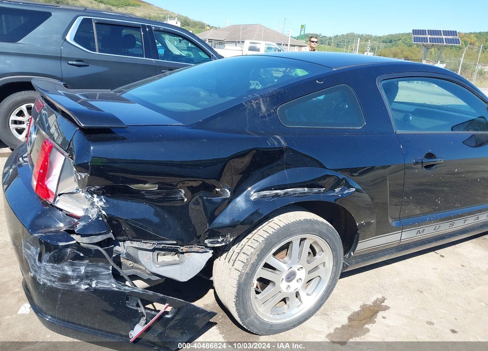 2005 FORD MUSTANG GT DELUXE/GT PREMIUM VIN: 1ZVFT82H055140740