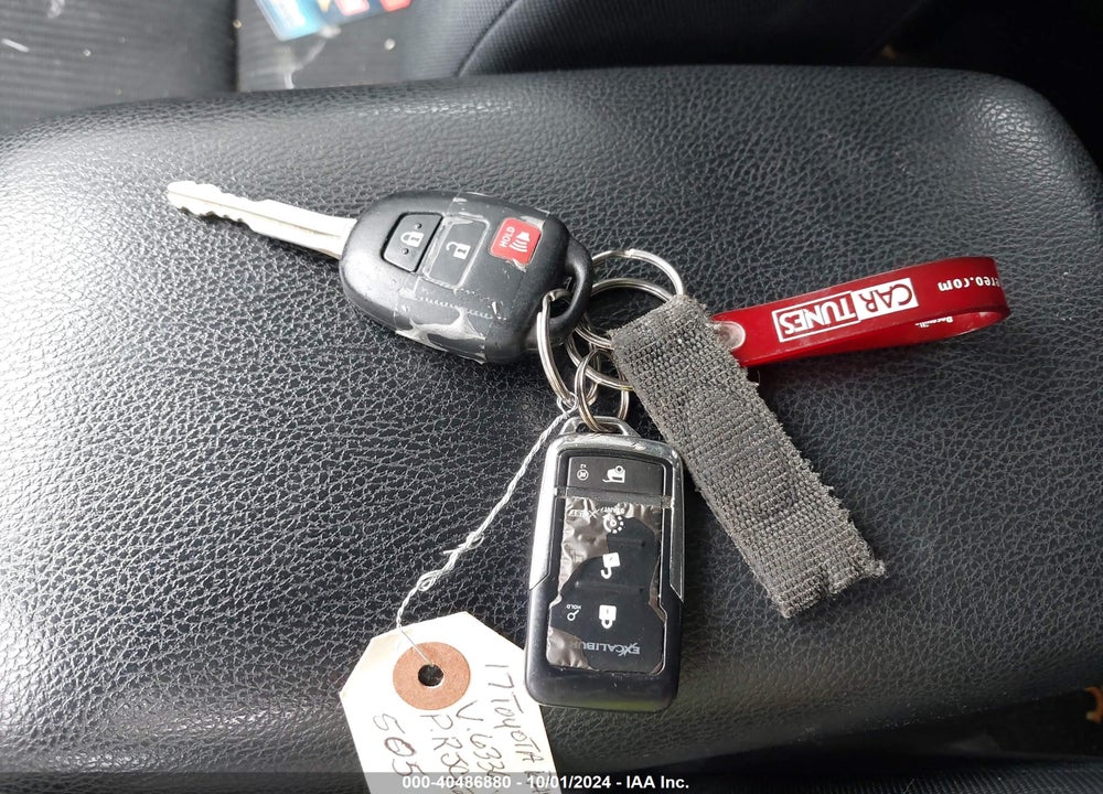 2017 TOYOTA RAV4 VIN: 2T3ZFREV9HW326336