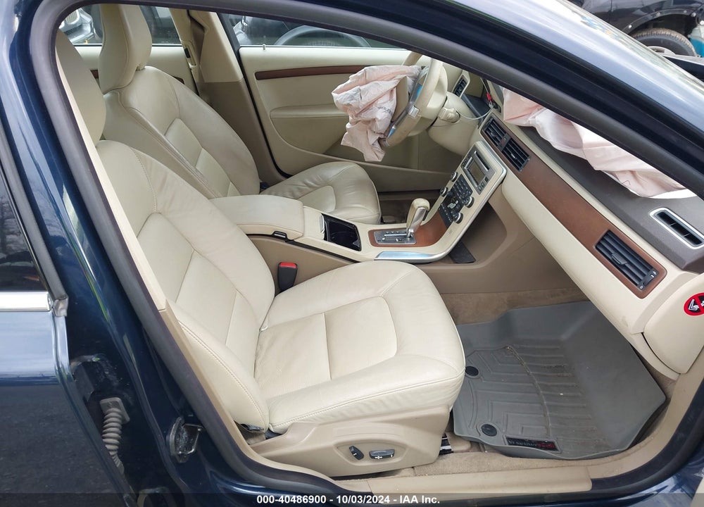 2010 VOLVO S80 3.2 VIN: YV1960AS1A1118828